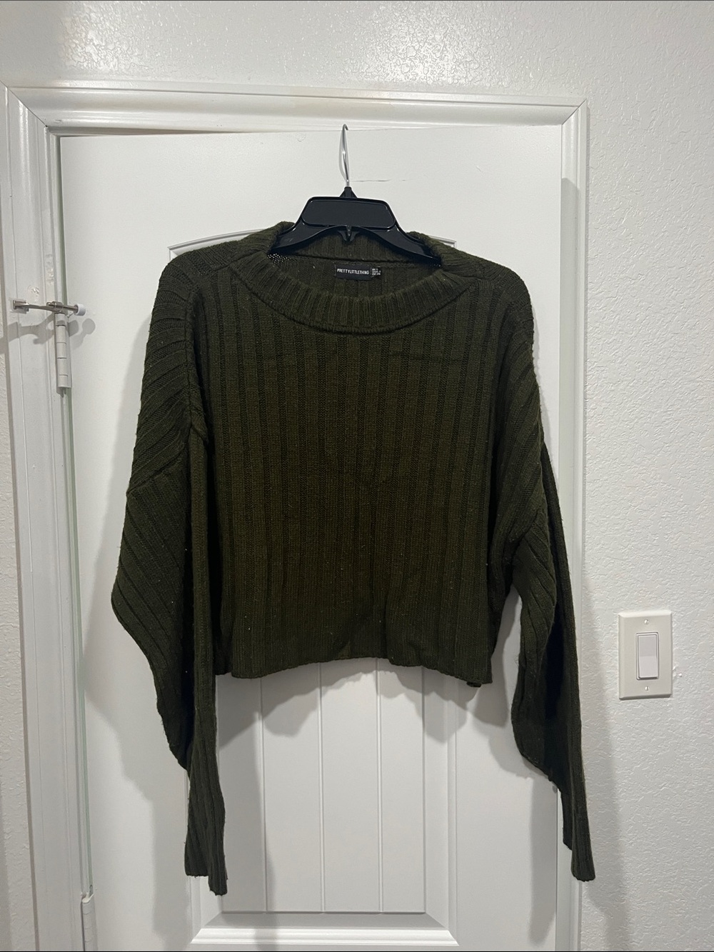 PrettyLittleThing Olive Green Ribbed Crewneck Sweater